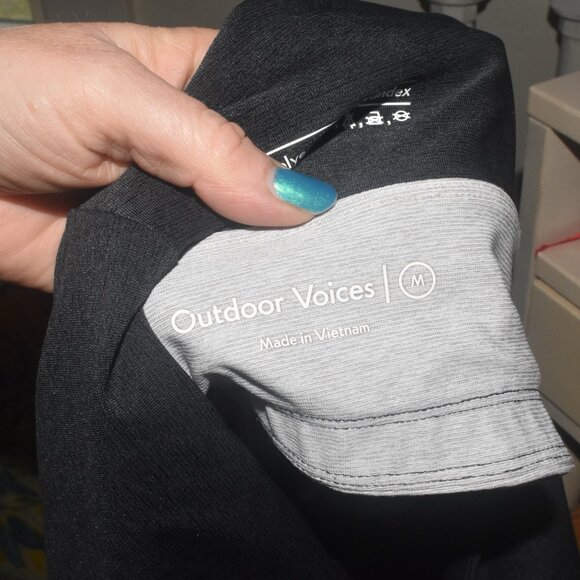 Outdoor Voices Two Tone Sports Bra Size M! - Picture 5 of 5